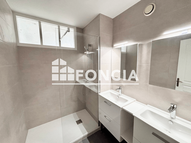 Appartement 3 pièces (67.25 m²) à louer - Ferney Voltaire (01210)
