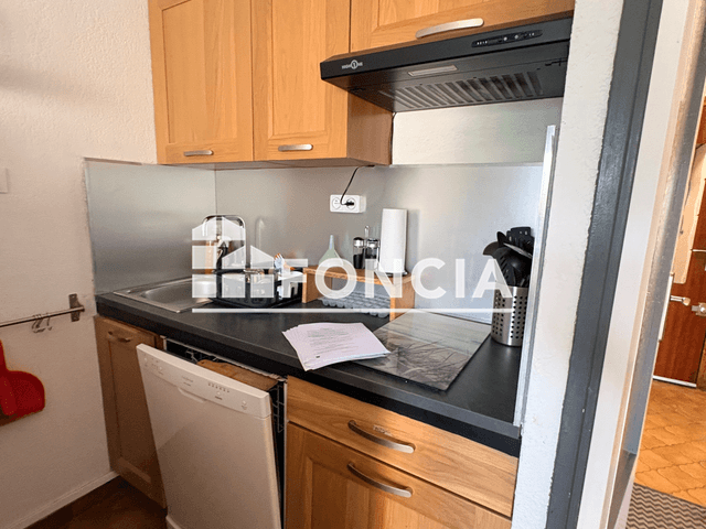 Studio meublé (25.25 m²) à louer - Saint-mandrier-sur-mer (83430)