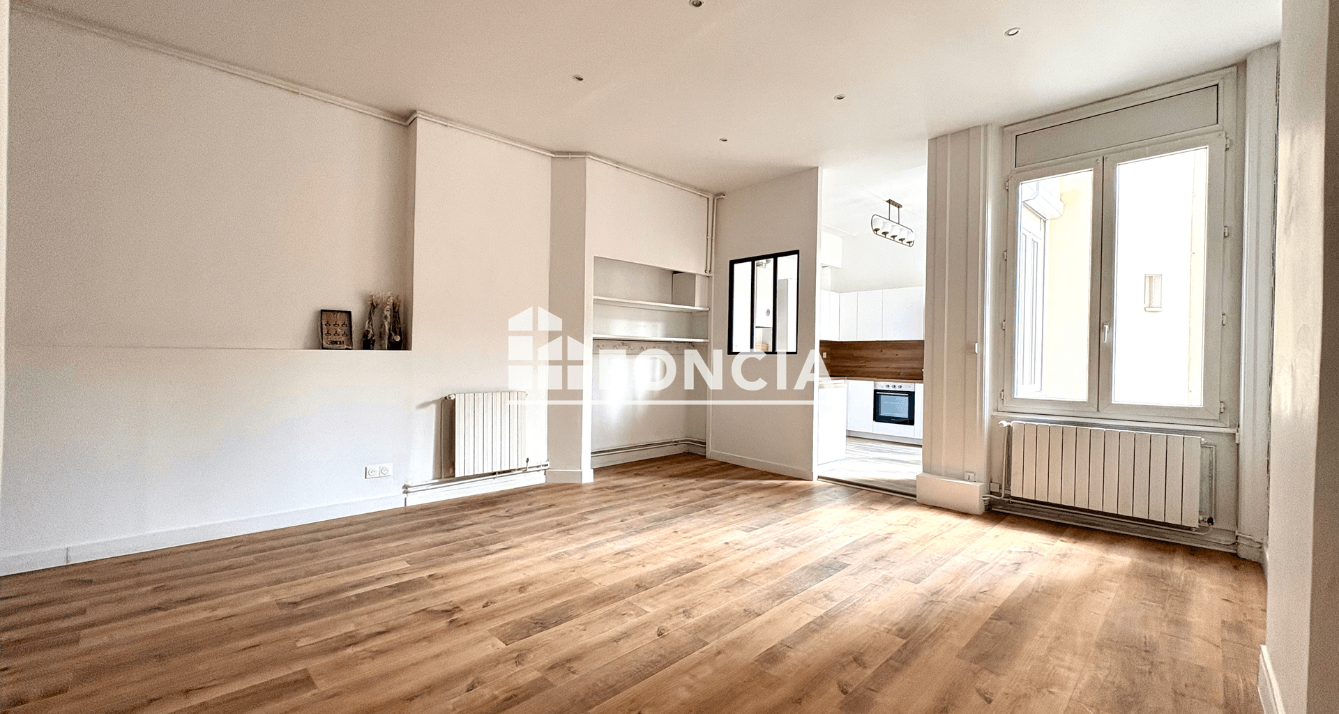 Appartement 4 pièces (98.4 m²) à louer - Saint-étienne (42000)