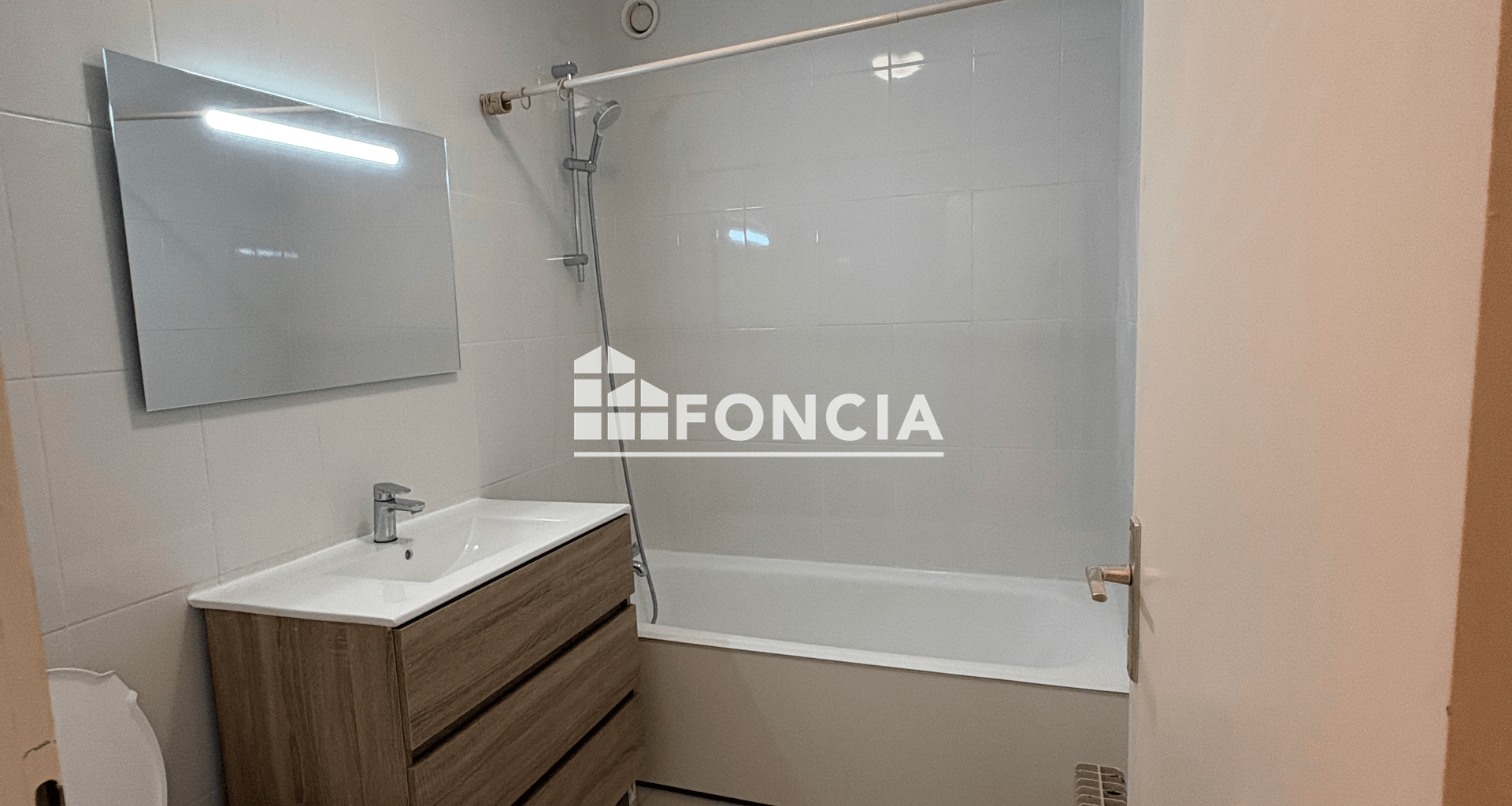 Appartement 3 pièces (74.29 m²) à louer - ÉVian-les-bains (74500)