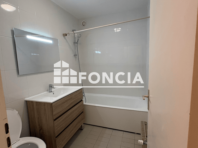 Appartement 3 pièces (74.29 m²) à louer - Evian Les Bains (74500)