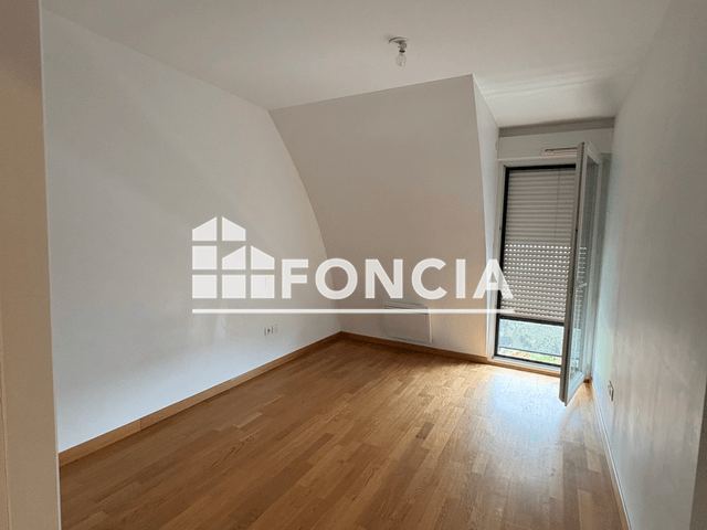 Appartement 3 pièces (63.88 m²) à louer - Trelaze (49800)