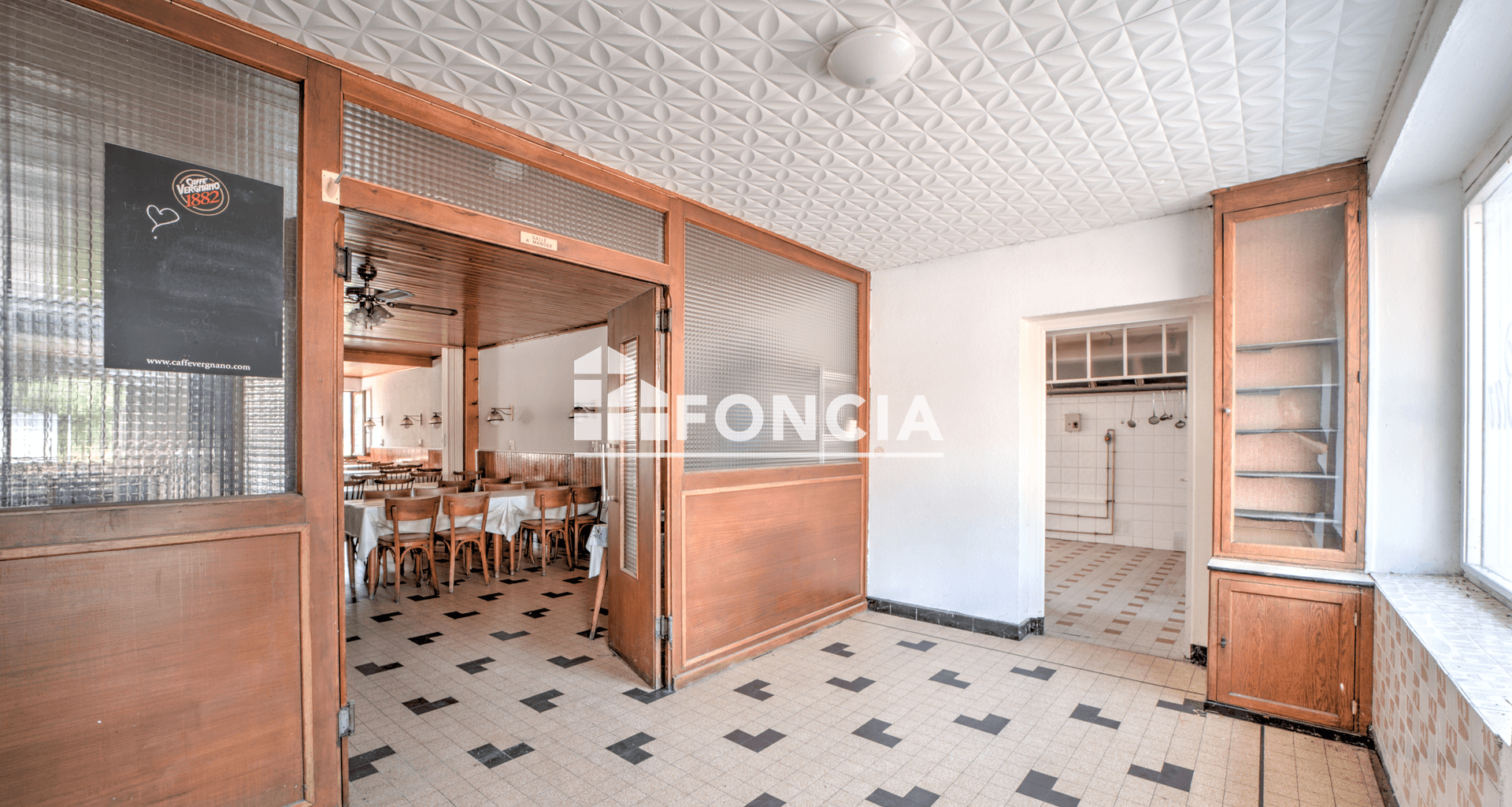 Maison 9 pièces (476.65 m²) à vendre - Léaz (01200)