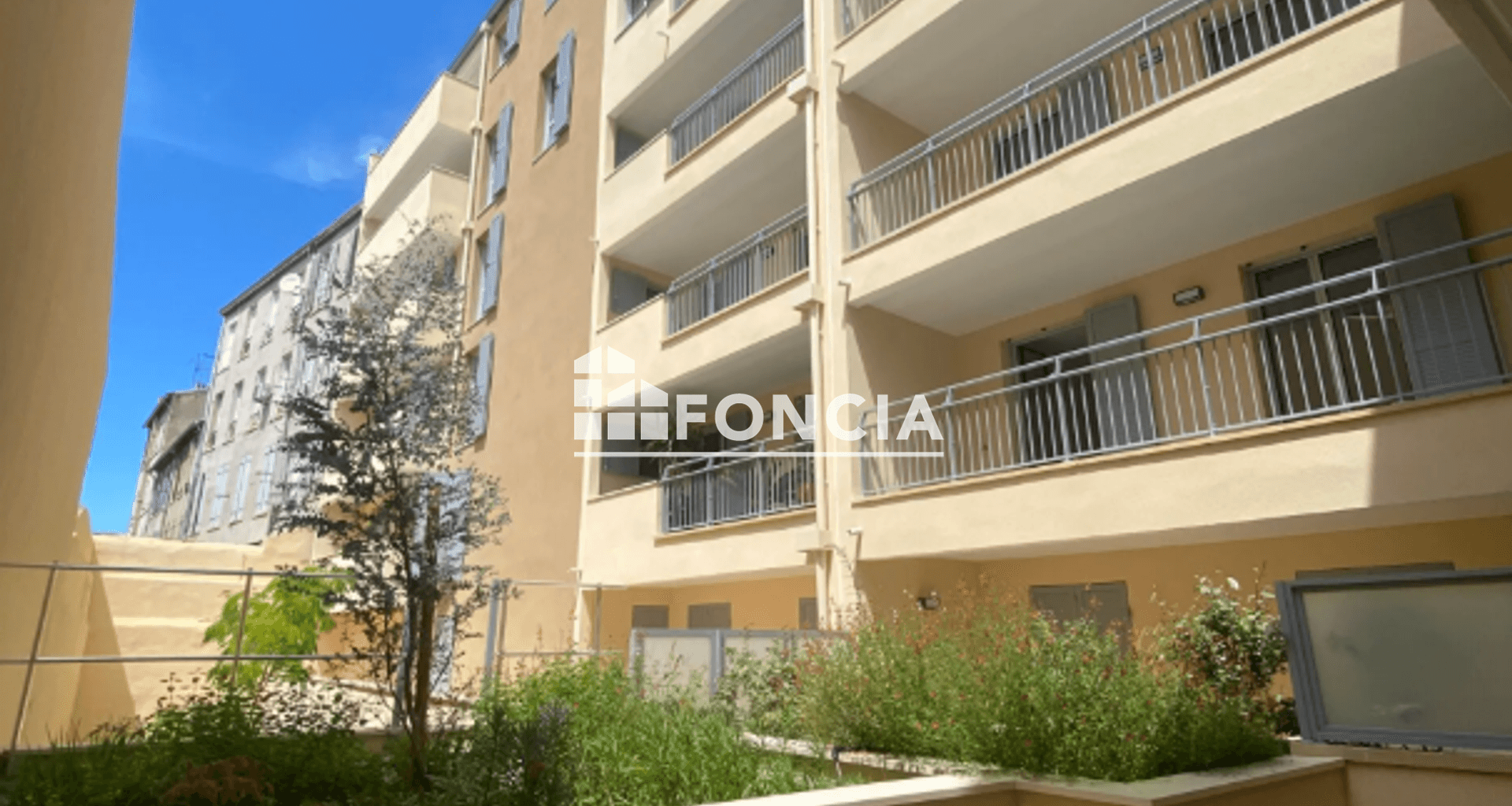 Appartement 3 pièces (84.28 m²) à louer - Marseille 2ᵉ (13002)