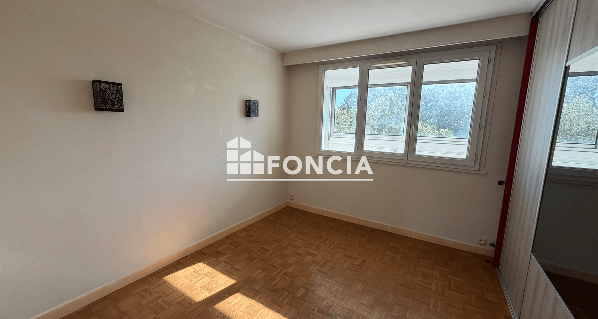 Appartement 4 pièces (77.4 m²) à louer - Villeurbanne (69100)