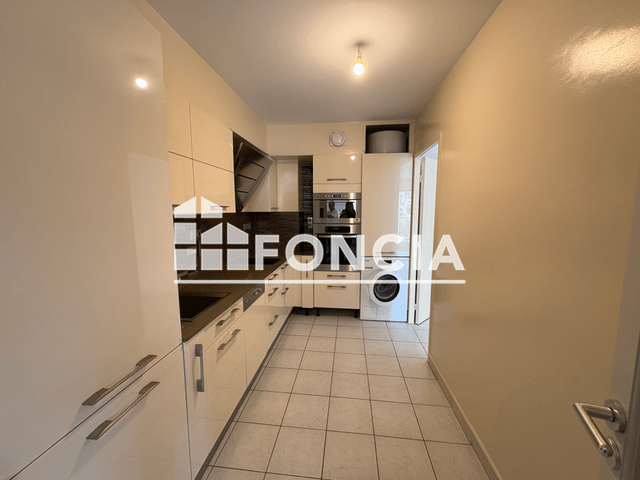 Appartement 3 pièces (82.1 m²) à louer - Nimes (30000)
