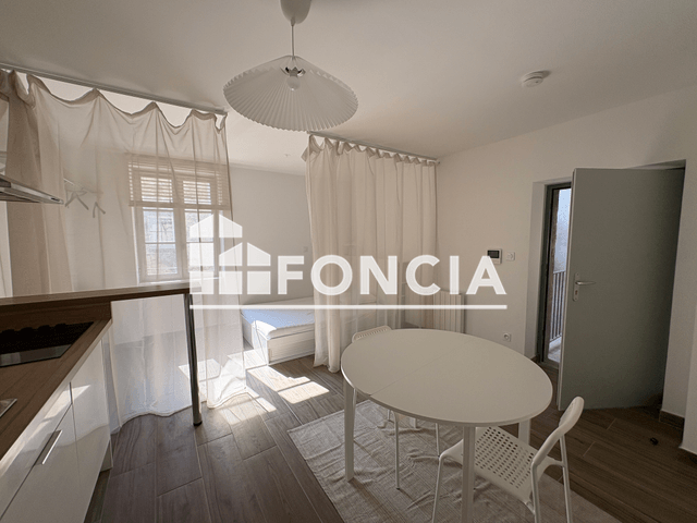 Studio (30.01 m²) à louer - Nimes (30000)