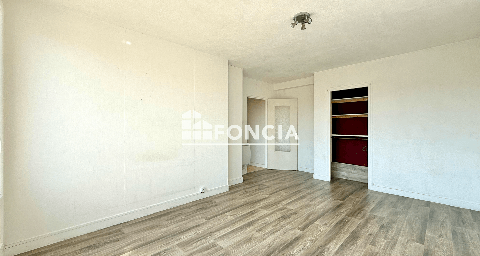 Appartement 2 pièces (45 m²) à vendre - Bourgoin-jallieu (38300)