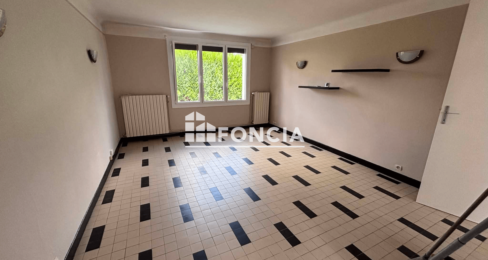 Maison 4 pièces (83.57 m²) à louer - Guerville (78930)