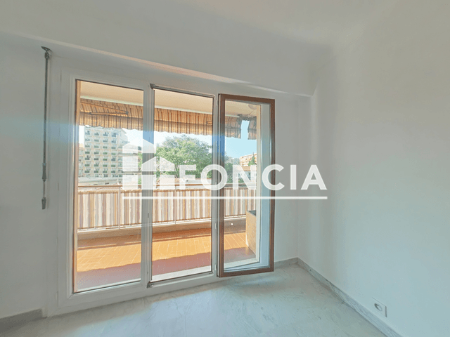 Appartement 4 pièces (84.75 m²) à louer - St Laurent Du Var (06700)