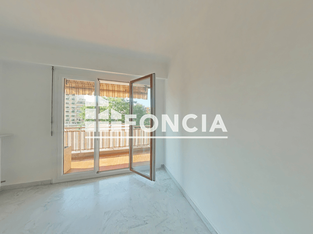 Appartement 4 pièces (84.75 m²) à louer - St Laurent Du Var (06700)