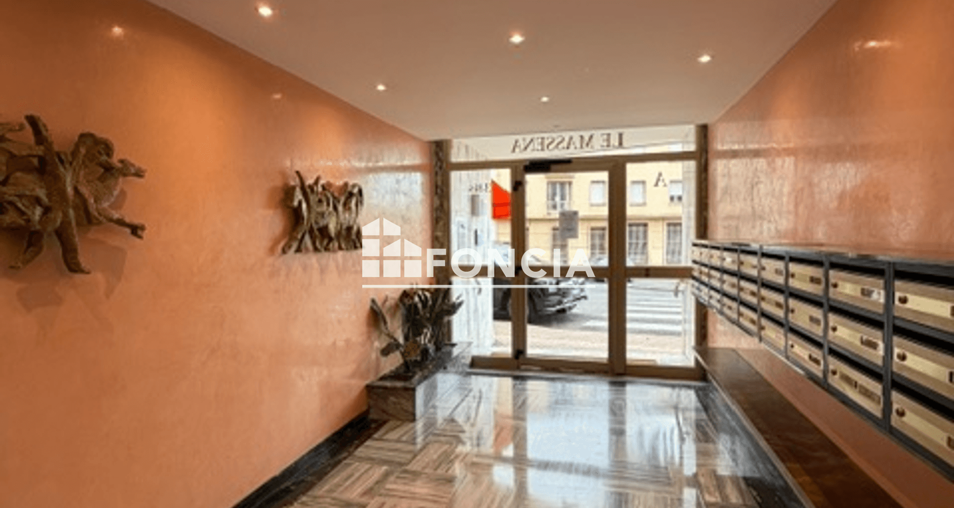 Appartement 2 pièces (62 m²) à vendre - Menton (06500)