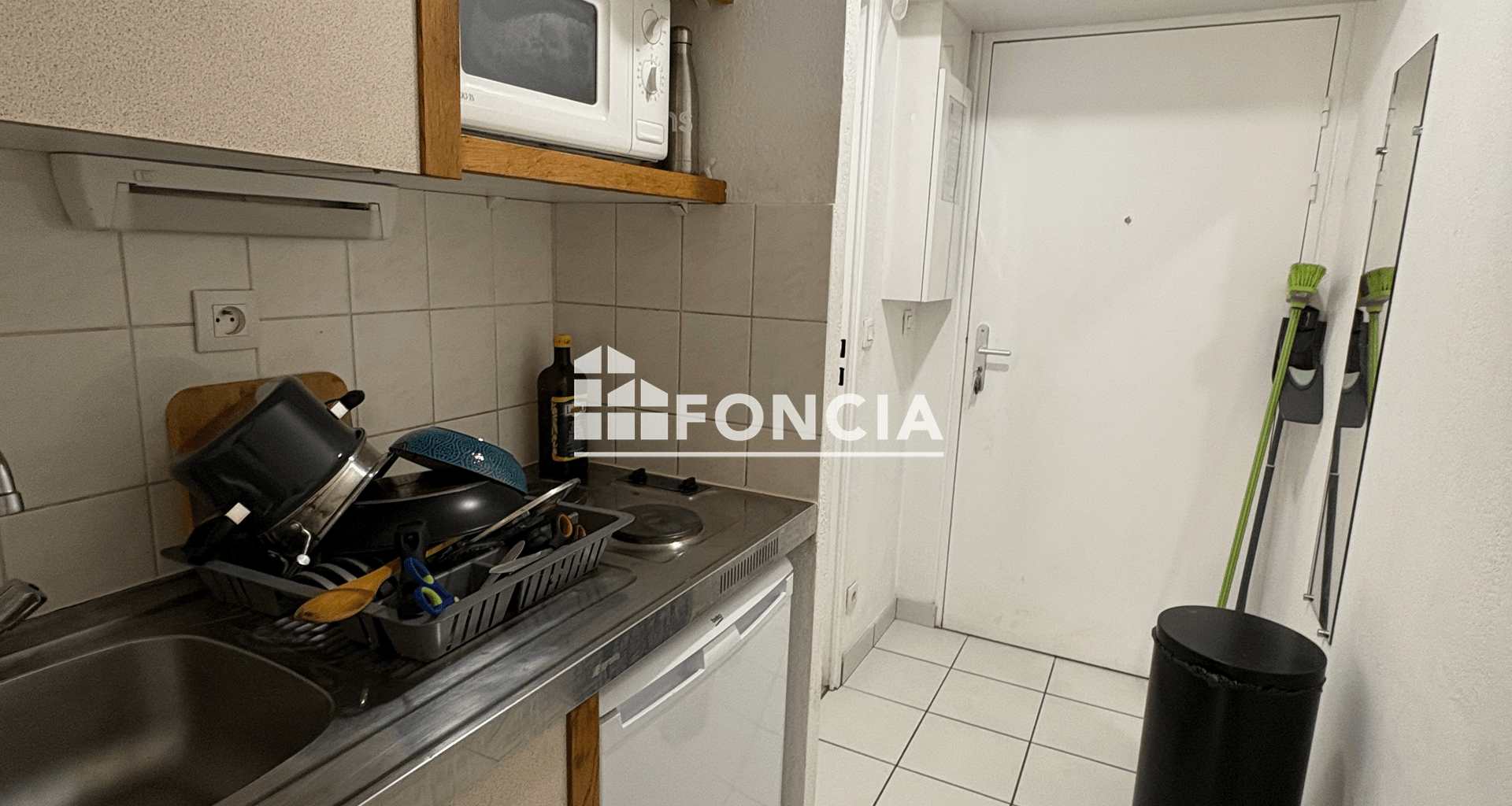 Studio meublé (18.9 m²) à louer - Saint-étienne (42000)