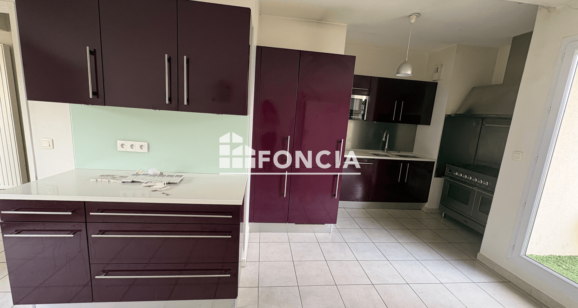 Appartement 5 pièces (154.32 m²) à louer - Bourg-en-bresse (01000)