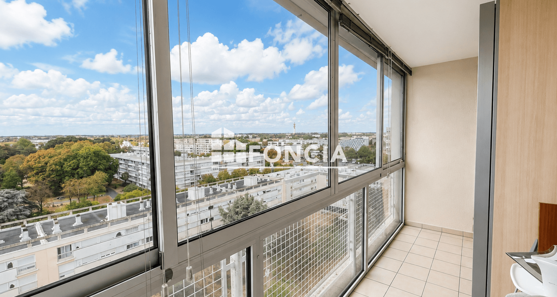 Appartement 4 pièces (77.36 m²) à vendre - Saint-herblain (44800)