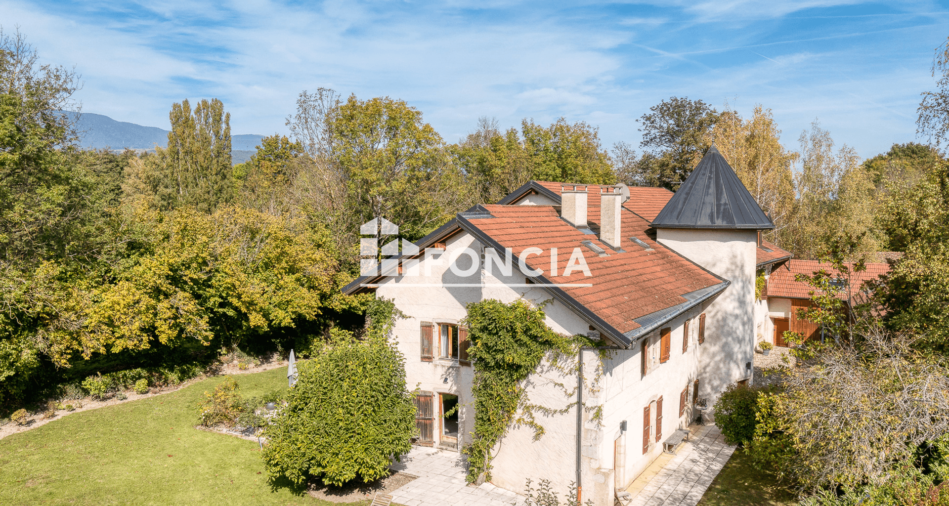Maison 8 pièces (621 m²) à vendre - Versonnex (01210)