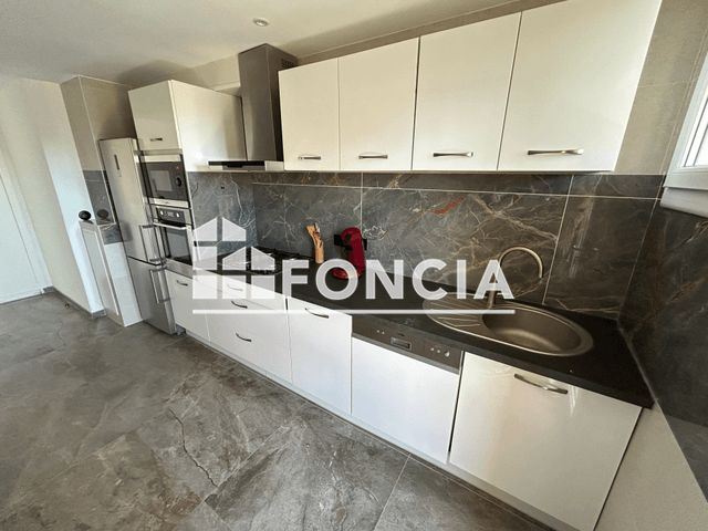 Appartement meublé 4 pièces (74.15 m²) à louer - Marignane (13700)