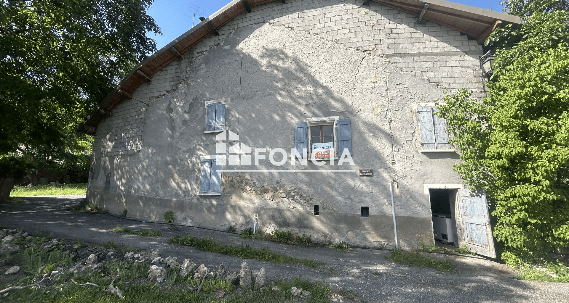 Maison 5 pièces (150 m²) à vendre - Bellaffaire (04250)
