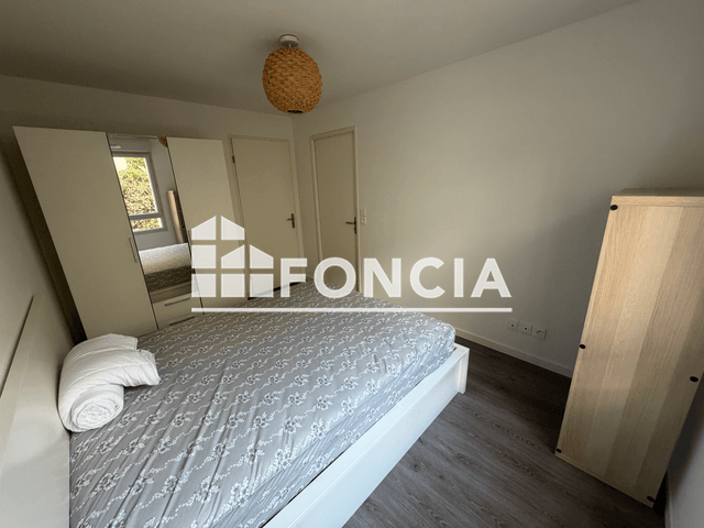 Appartement meublé 4 pièces (88.9 m²) à louer - Bordeaux (33000)