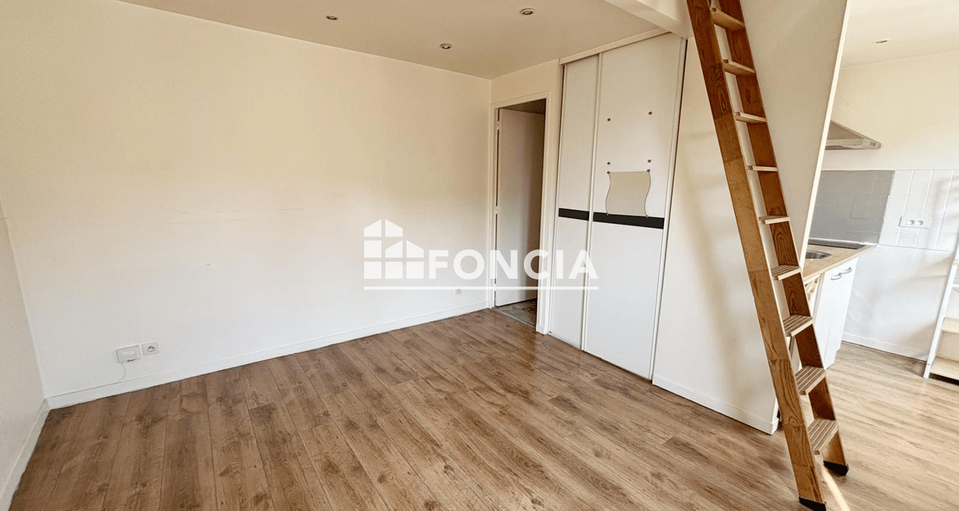 Studio (17.6 m²) à louer - Igny (91430)