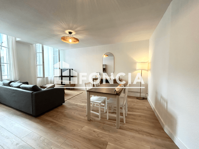 Appartement meublé 2 pièces (46 m²) à louer - Rochefort (17300)