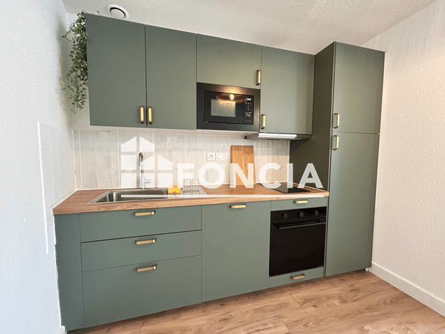 Appartement meublé 2 pièces (46 m²) à louer - Rochefort (17300)