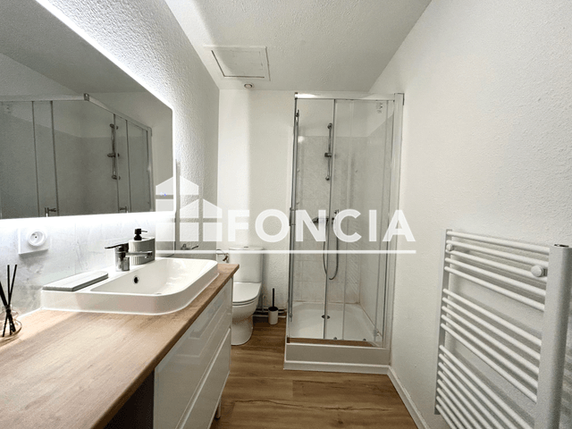 Appartement meublé 2 pièces (46 m²) à louer - Rochefort (17300)
