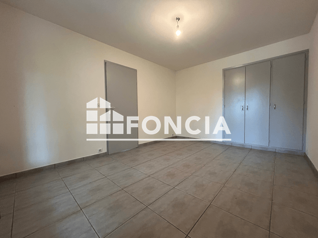 Studio (37 m²) à louer - Berre L'etang (13130)