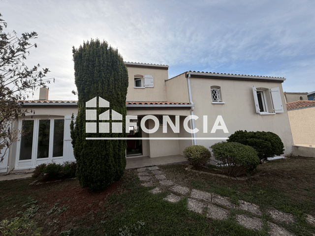 Maison 5 pièces (142.54 m²) à louer - La Rochelle (17000)