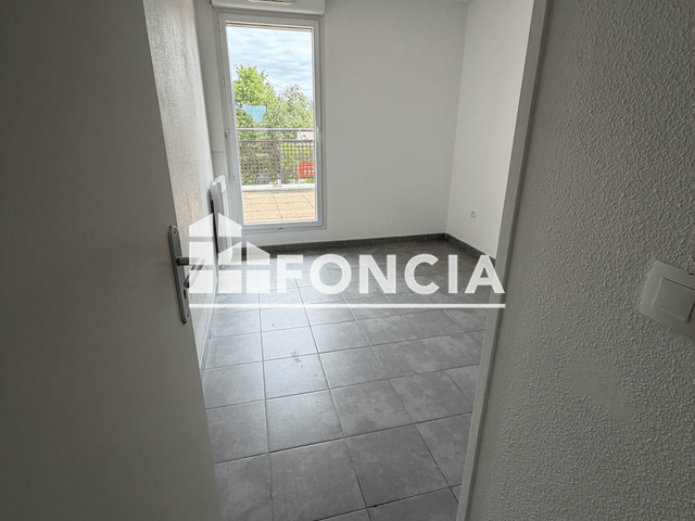 Appartement 5 pièces (109.5 m²) à louer - Ambes (33810)