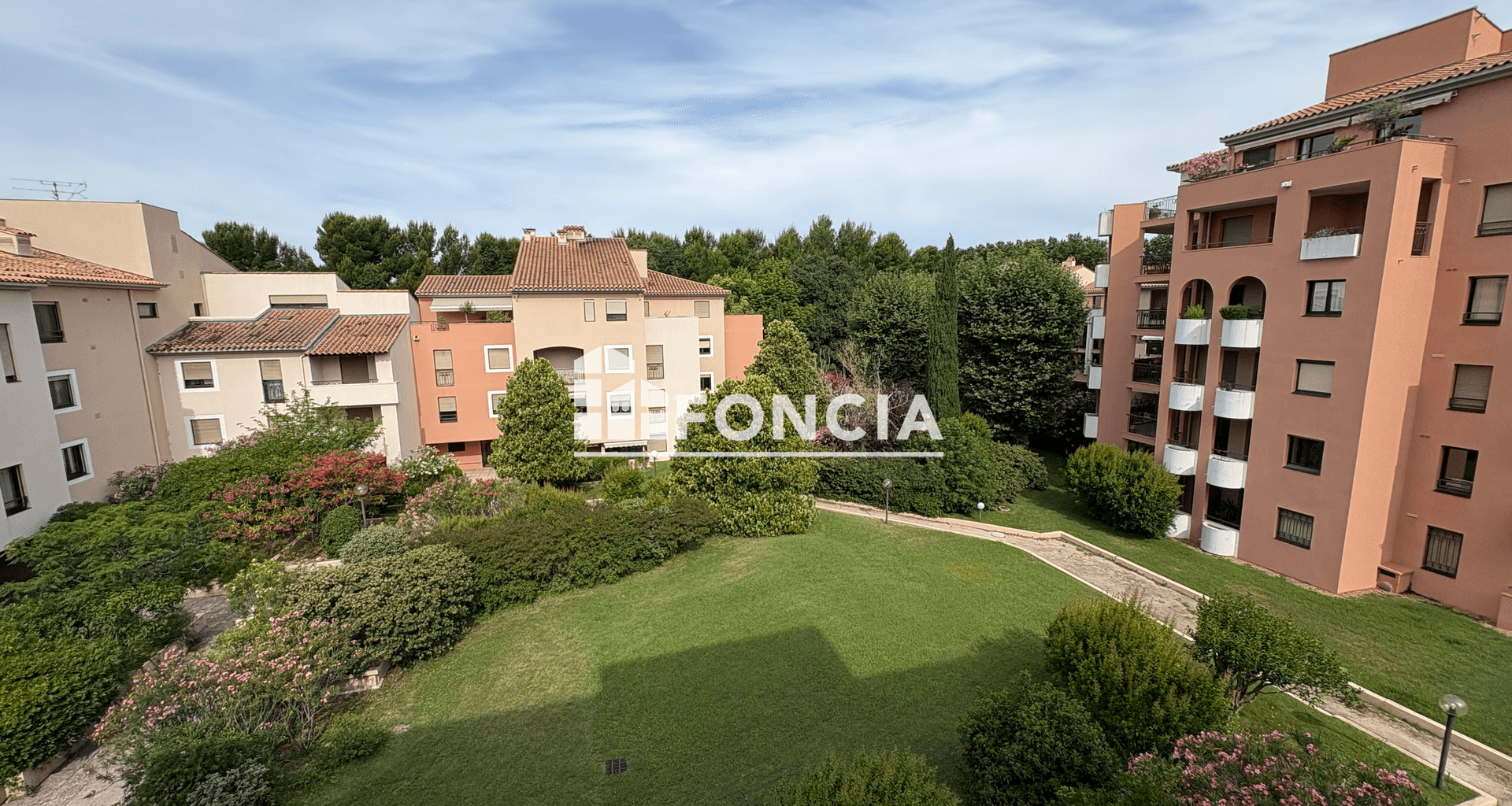 Appartement meublé 4 pièces (101.02 m²) à louer - Avignon (84000)