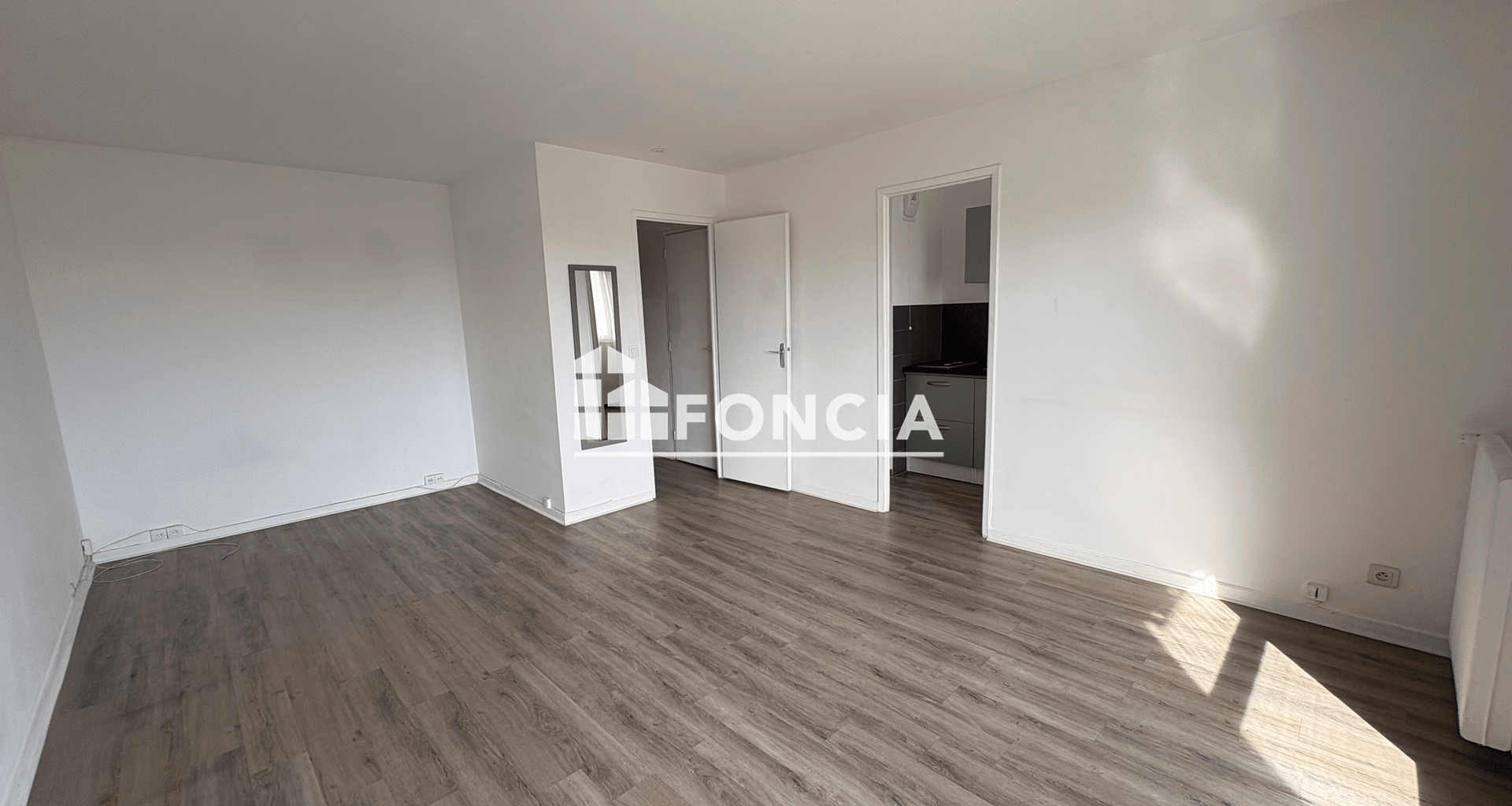 Studio (30 m²) à louer - Combs-la-ville (77380)