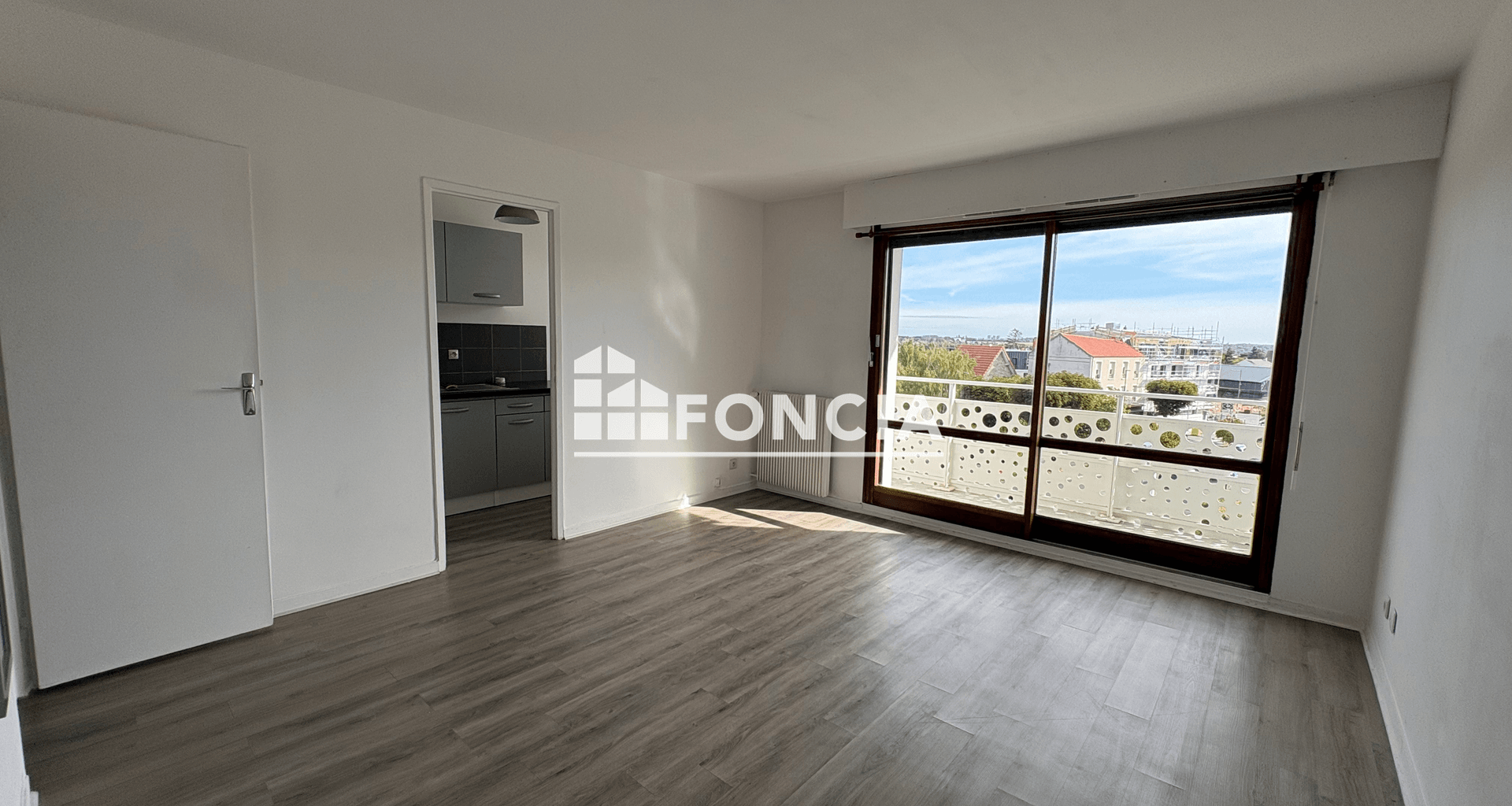 Studio (30 m²) à louer - Combs-la-ville (77380)