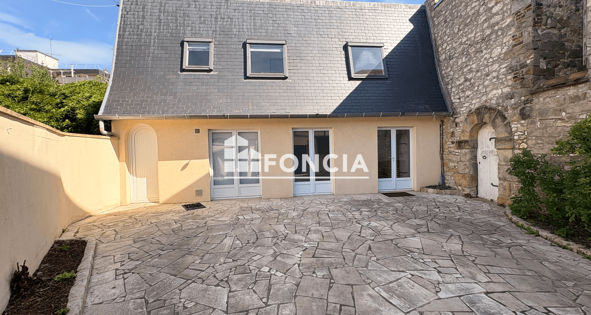 Maison 3 pièces (95 m²) à louer - Fontainebleau (77300)