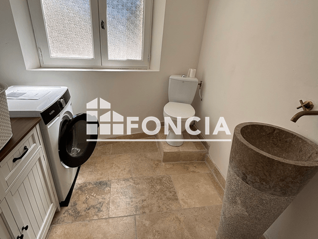 Maison 3 pièces (81.09 m²) à louer - Fontvieille (13990)