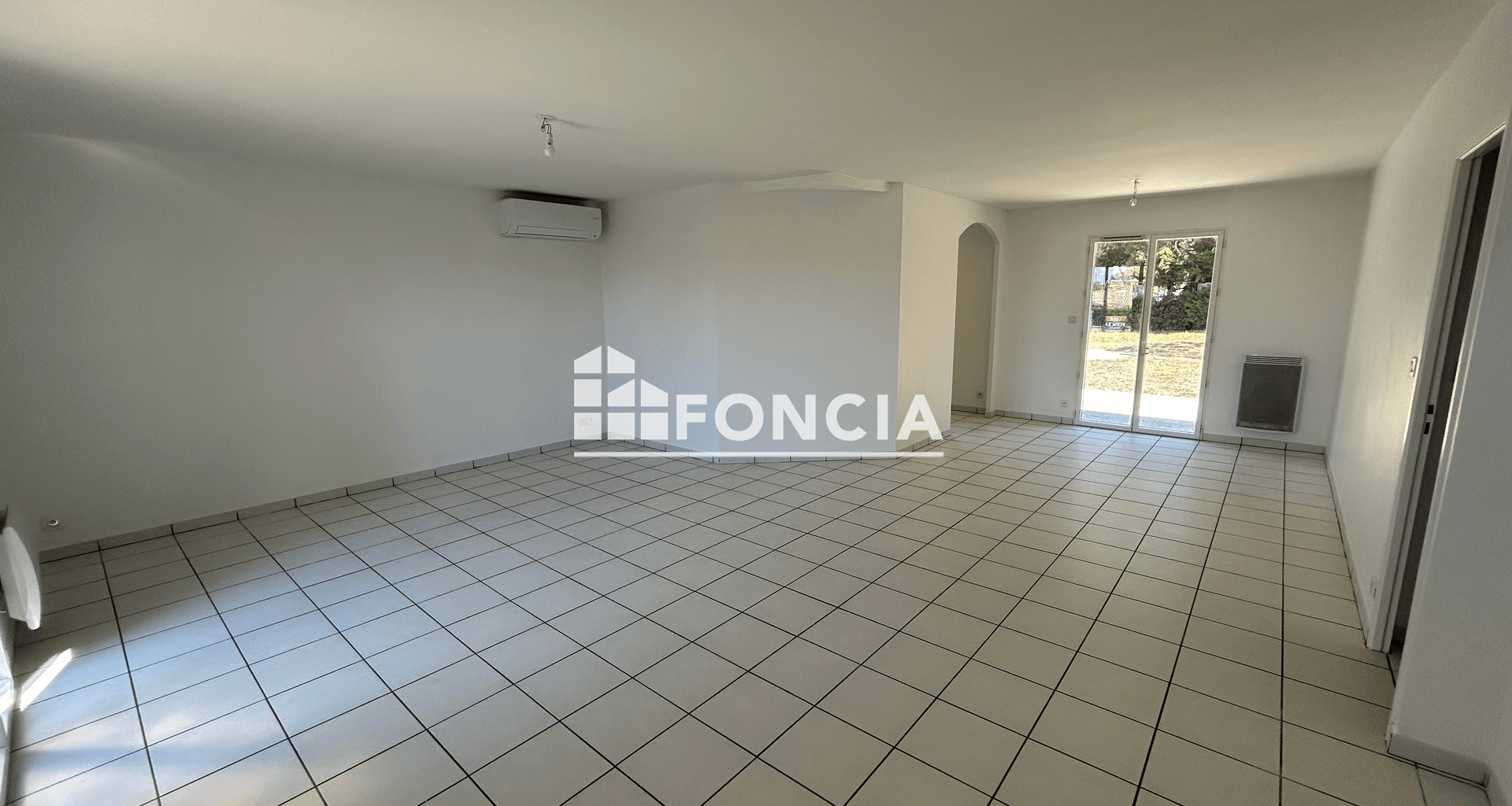 Maison 4 pièces (98 m²) à louer - L'isle-jourdain (32600)