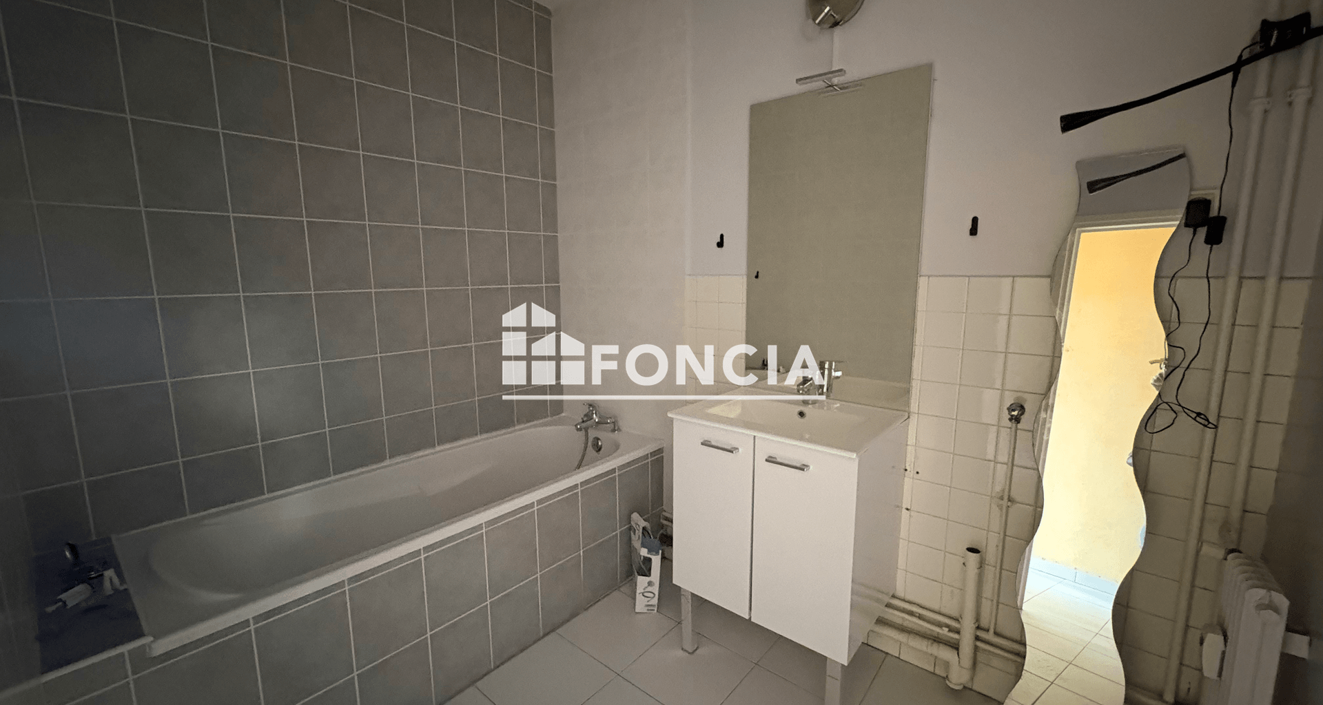 Appartement 2 pièces (42 m²) à louer - Bourg-en-bresse (01000)