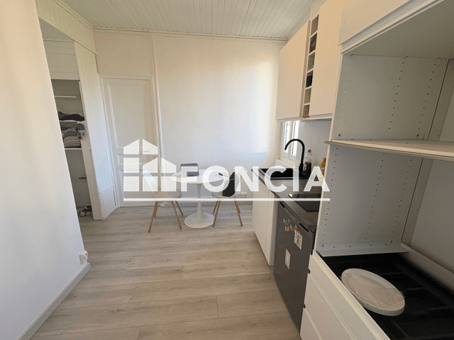 Appartement 2 pièces (25 m²) à louer - Toulon (83100)