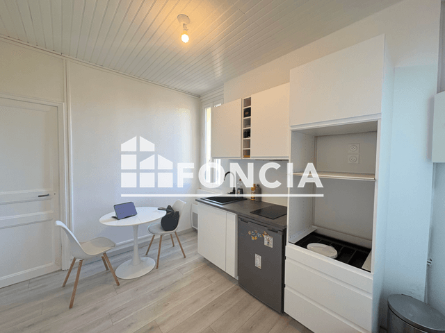 Appartement 2 pièces (25 m²) à louer - Toulon (83100)