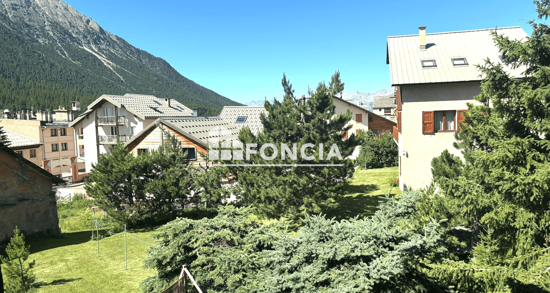 Appartement 2 pièces (40 m²) à vendre - Montgenèvre (05100)