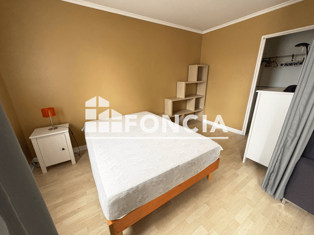 Appartement meublé 2 pièces (42.5 m²) à louer - Charleville-mézières (08000)