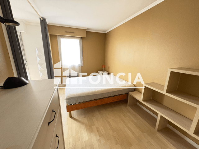 Appartement meublé 2 pièces (42.5 m²) à louer - Charleville-mézières (08000)