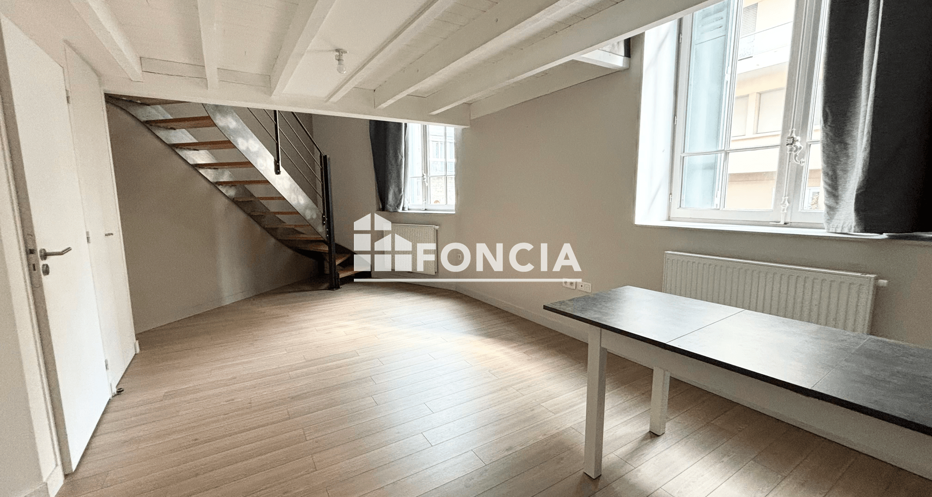Appartement 2 pièces (52.2 m²) à louer - Saint-étienne (42000)