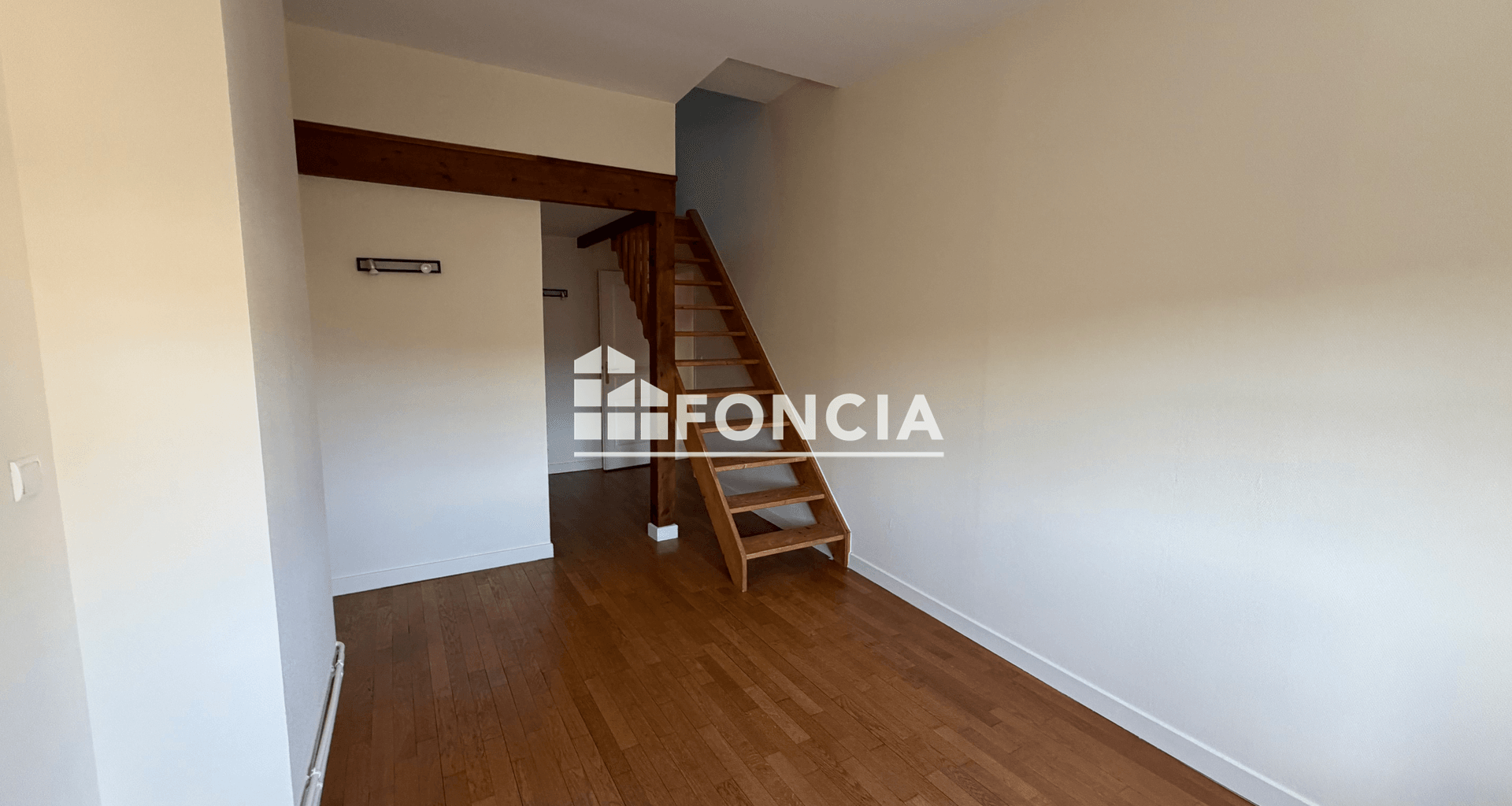 Appartement 3 pièces (114 m²) à louer - Lyon 1ᵉʳ (69001)