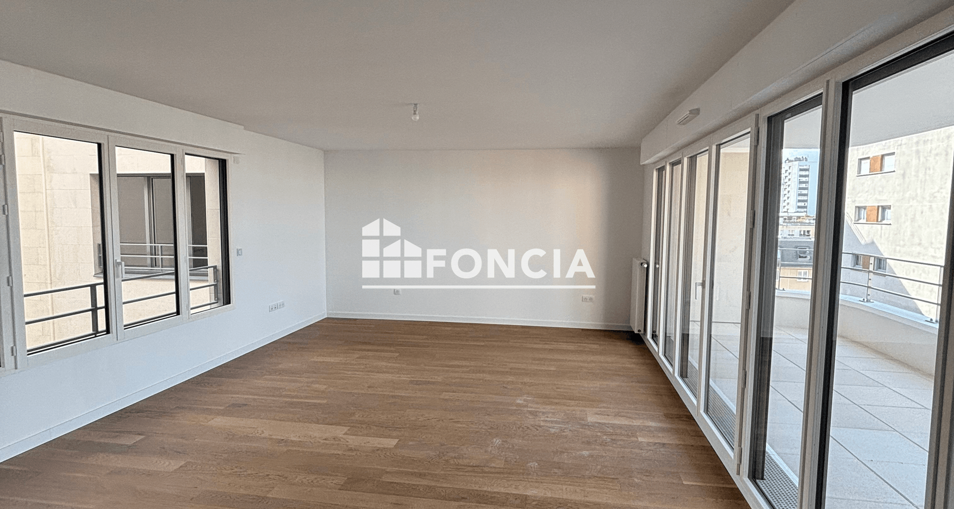 Appartement 4 pièces (89.5 m²) à louer - Clichy (92110)
