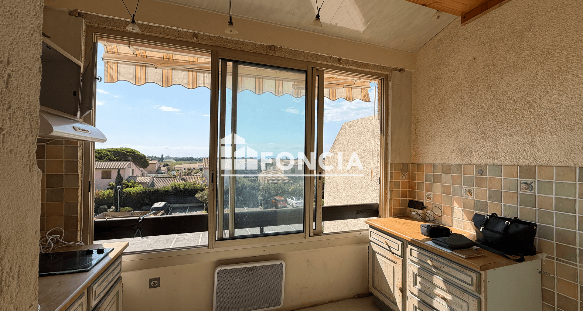 Studio (24 m²) à vendre - La Londe-les-maures (83250)