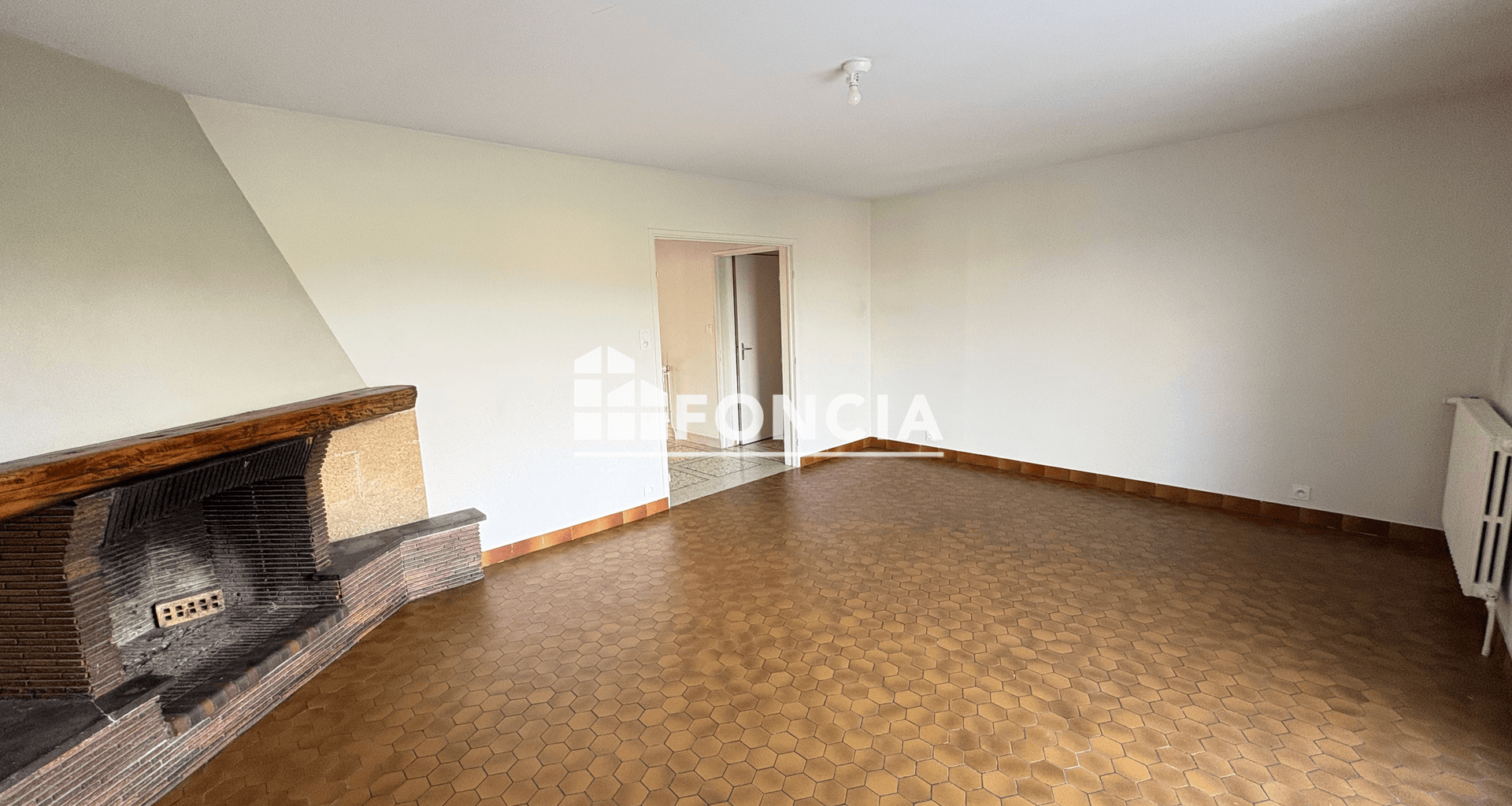 Appartement 5 pièces (125.63 m²) à louer - Les Martres-de-veyre (63730)