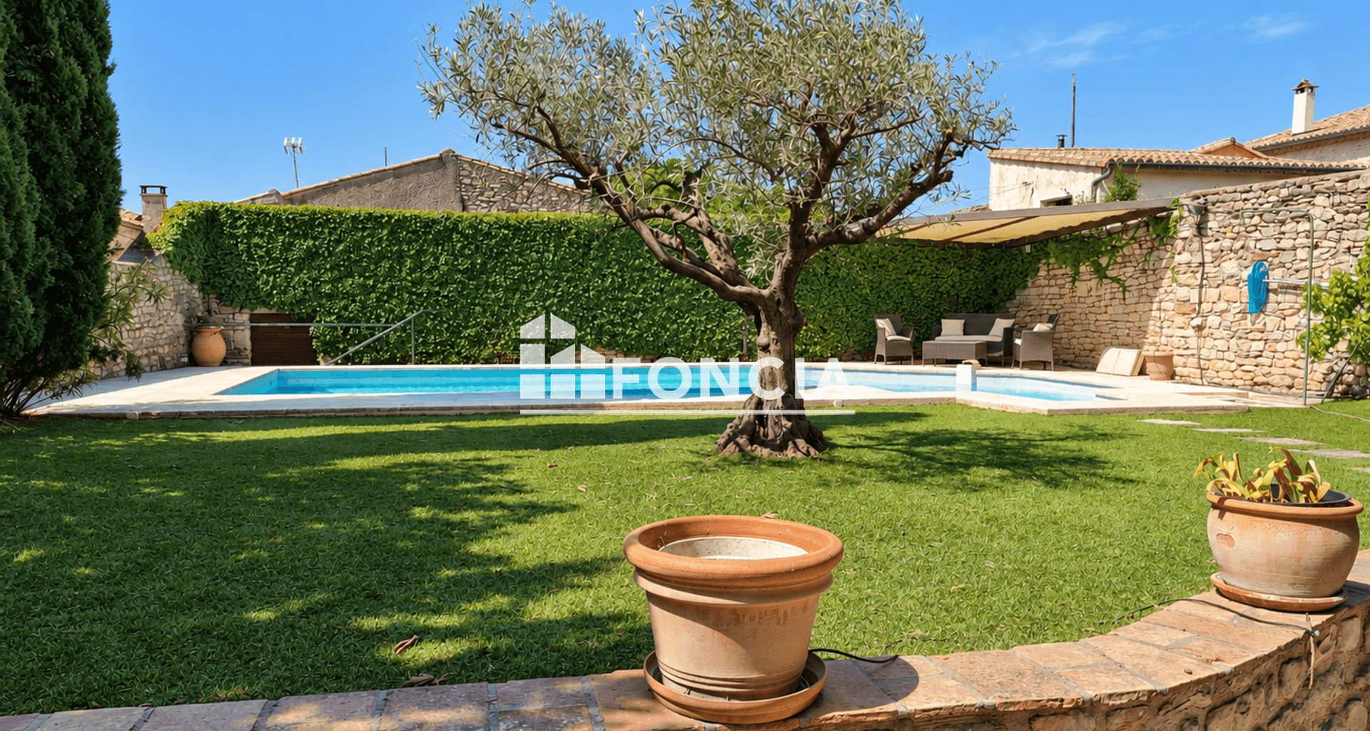 Maison 8 pièces (332.68 m²) à vendre - Clarensac (30870)
