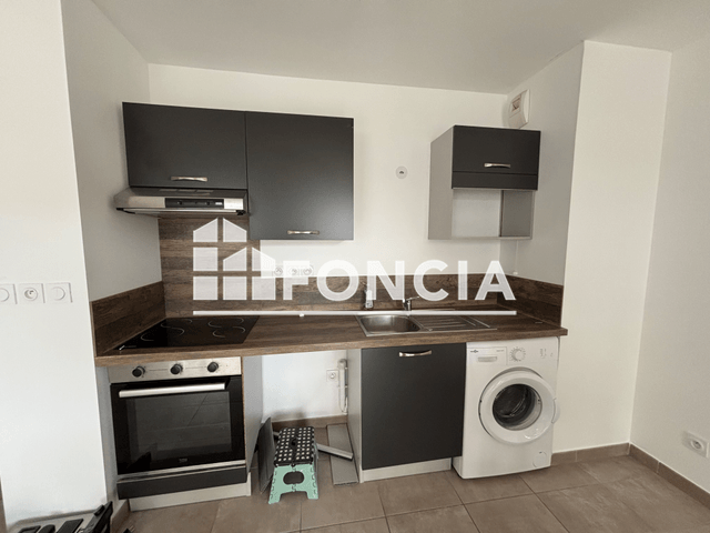 Appartement 2 pièces (47.96 m²) à louer - Le Lavandou (83980)