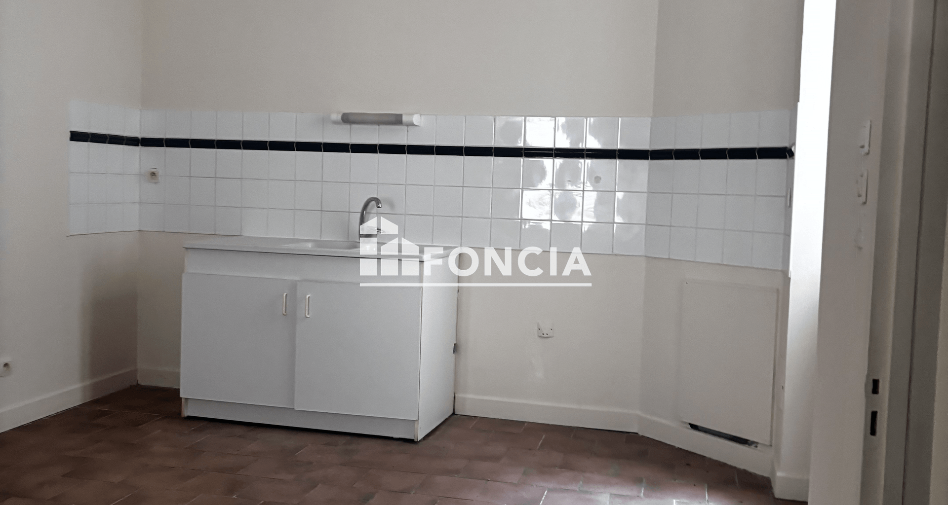 Appartement 3 pièces (74 m²) à vendre - Beaucaire (30300)